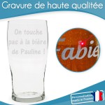 Verre à bière gravé