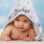 Sortie de bain bleu brodée