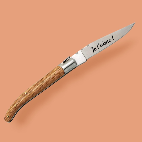 Couteau manche en frêne avec un prénom