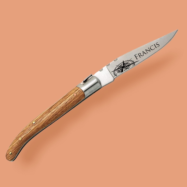 Couteau manche en frêne avec un prénom