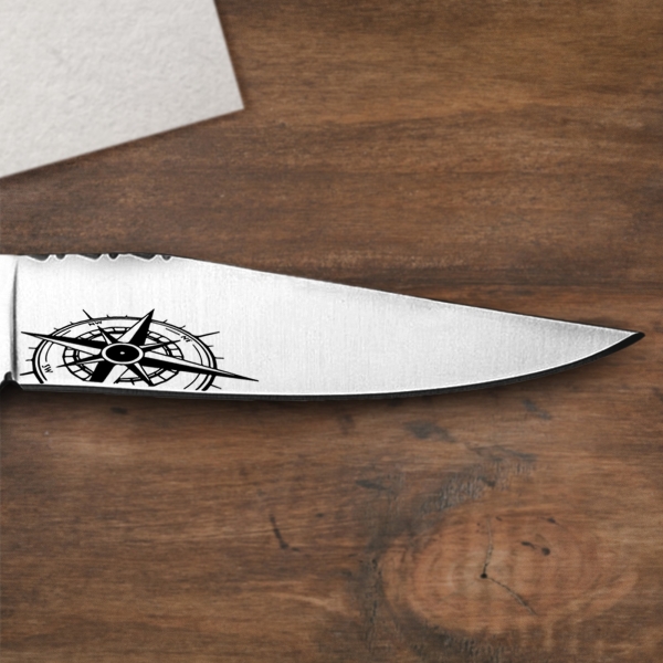 Couteau rustique personnalisé modèle boussole