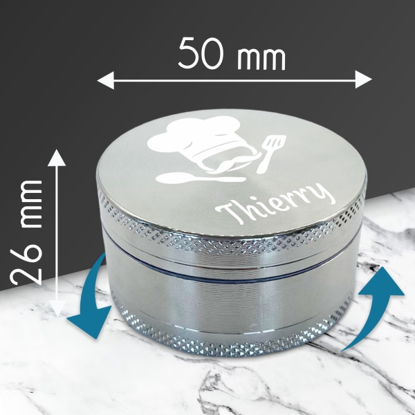 Grinder gravé avec un prénom - Noir ou argenté - Modèle Cuisine