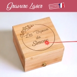 Boite à bijoux en bois fleur personnalisée