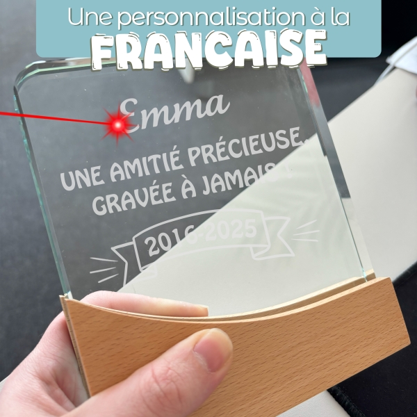 Trophée en verre personnalisable - Modèle carré base bambou - Texte