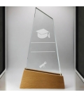 Trophée en verre personnalisable - Modèle triangle base bambou - Diplôme