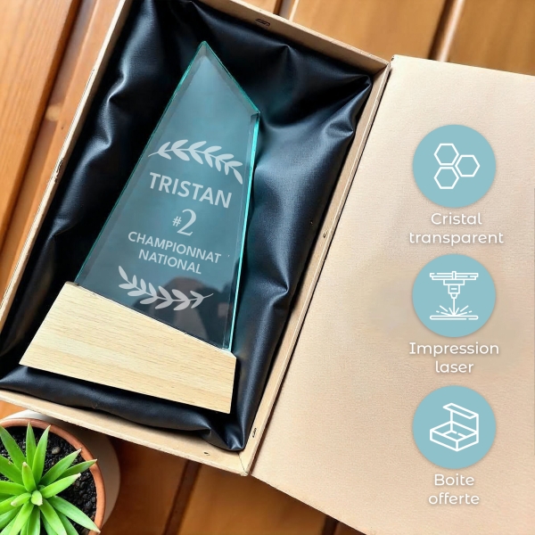 Trophée en verre personnalisable - Modèle triangle base bambou - Top 1