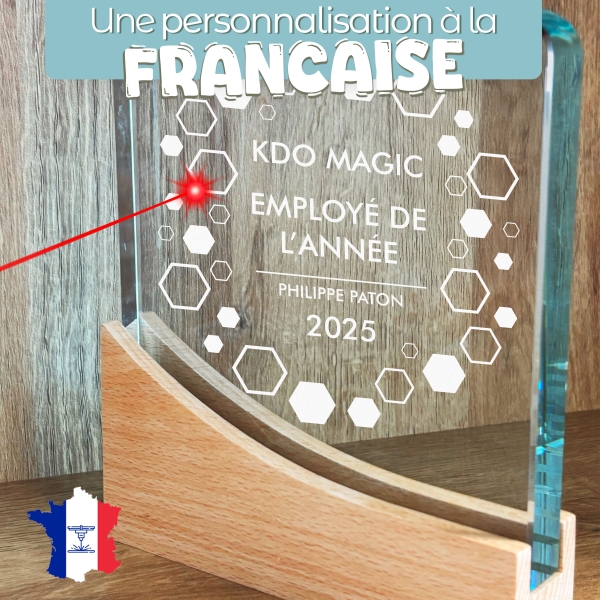 Trophée en verre personnalisable - Modèle carré base bambou - Entreprise
