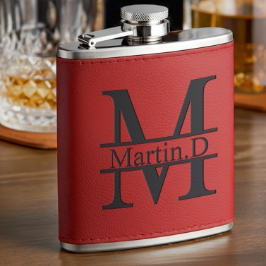 Flasque en cuir rouge à graver - Majusucle