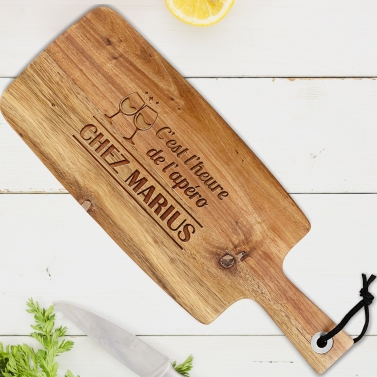 Planche à découper modèle C'est l'heure personnalisée