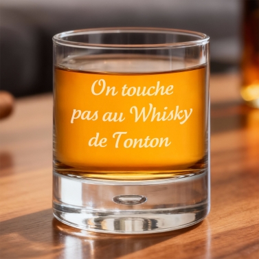 Verre à whisky gravé avec votre texte