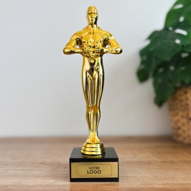 Trophée statuette dorée personnalisée avec votre logo